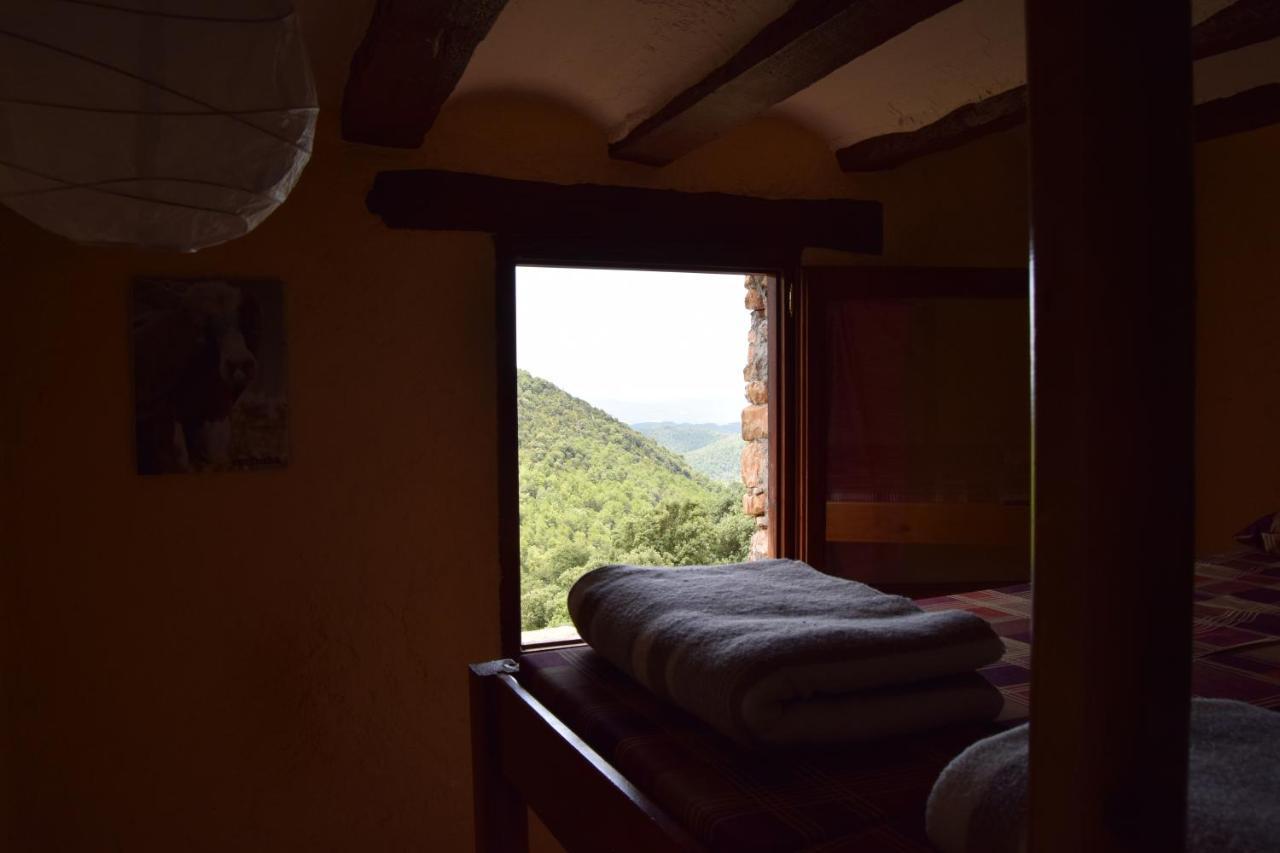 Refugi De Cortiuda Hostel Peramola Luaran gambar